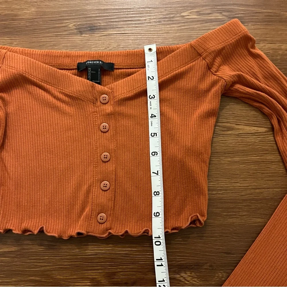 Forever 21 Long Sleeve Off Shoulder Lettuce Trim Crop Top Size Small